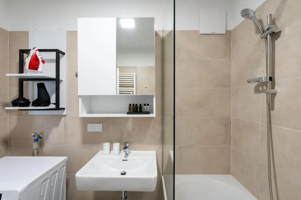 Image 1 of HM • Trendy 1BR, Direct City Access