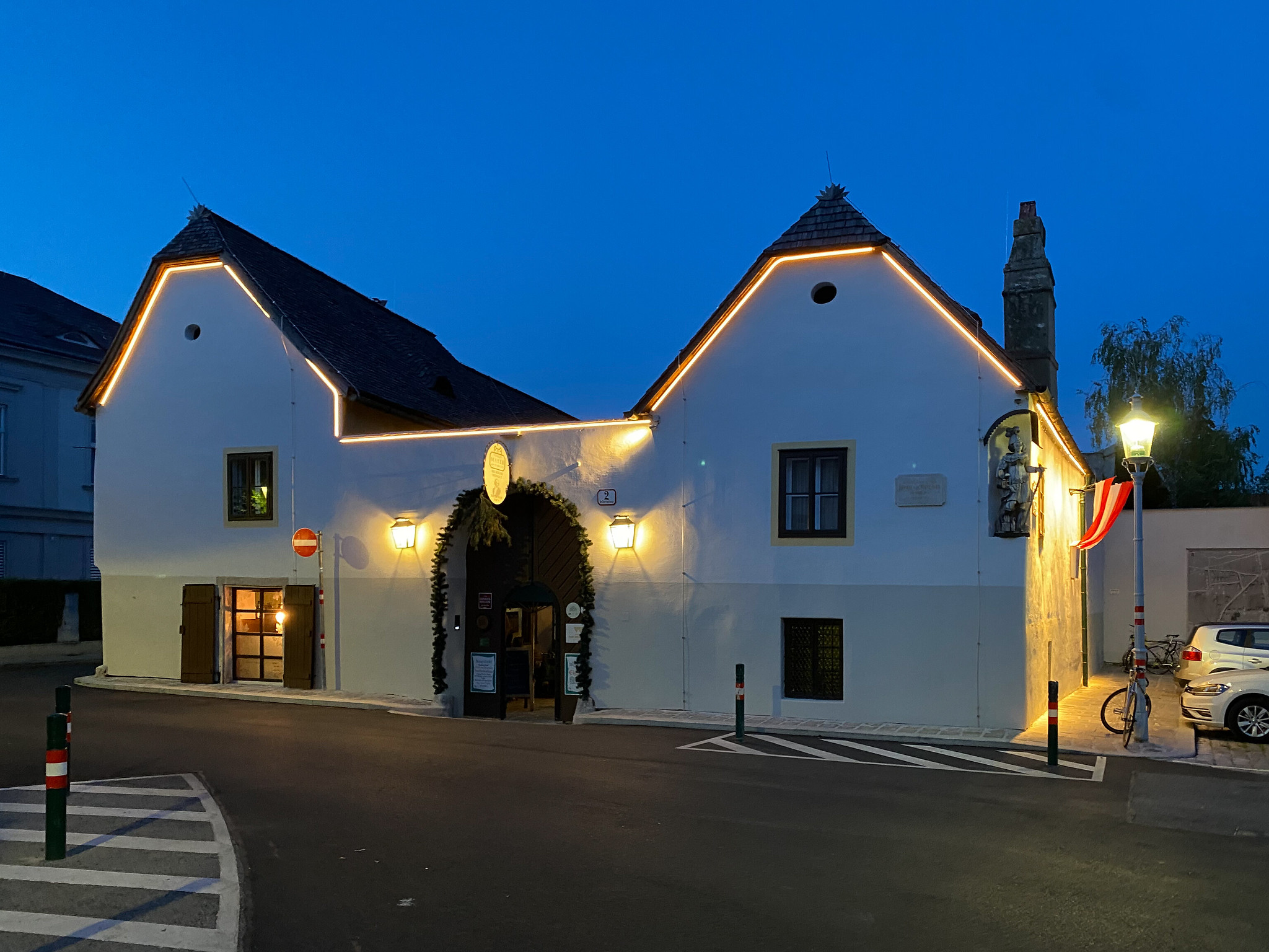 Heurigen (Wine Taverns)